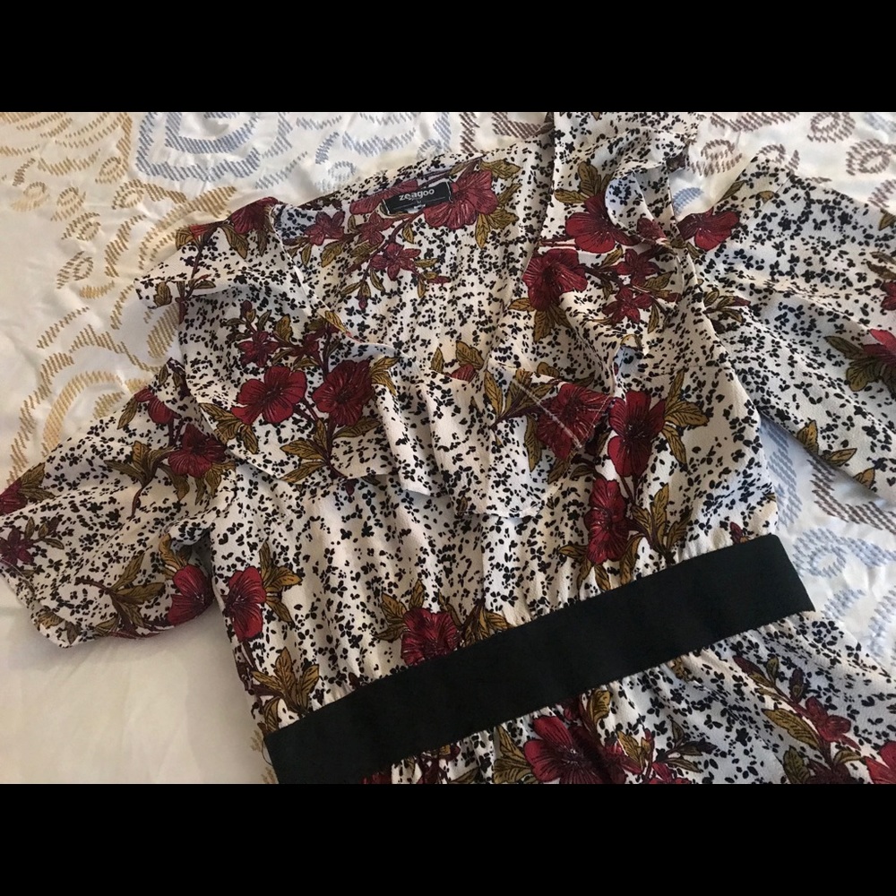 Floral Pattern, Cold Shoulder Maxi - Picture 3 of 3